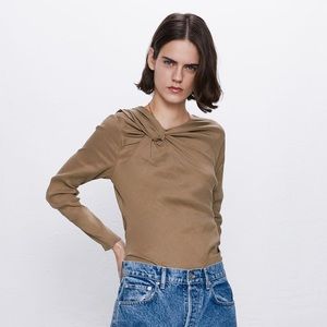NWT Zara knot blouse